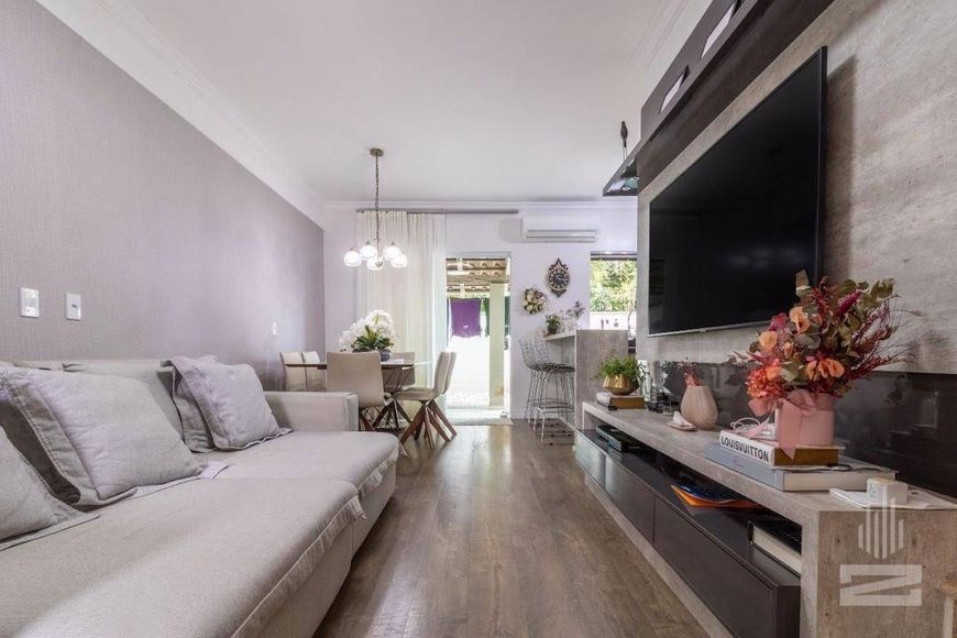 Casa à Venda de Alto Padrão de 3 Dormitórios e Mobiliada no bairro Passo Manso em Blumenau