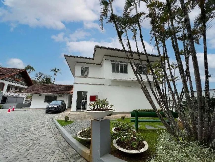 Alugo Ótima Casa Comercial, 08 Salas 250m² - Bairro Velha