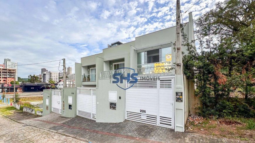 Casa com 3 dormitórios à venda, 165 m² por R$ 987.000,00 - Velha - Blumenau/SC