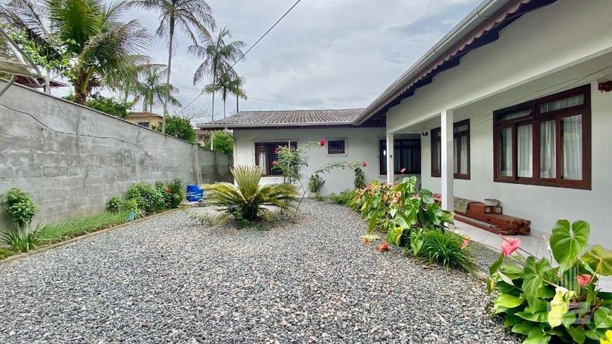 Casa com 4 dormitórios à venda, 155 m² por R$ 750.000,00 - Velha Central - Blumenau/SC
