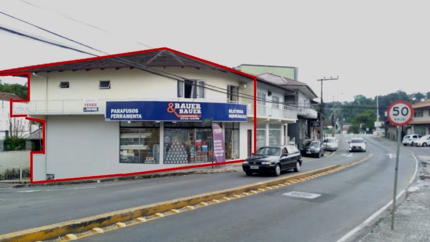 PRÉDIO COMERCIAL E RESIDENCIAL, confira, localizado em uma das principais vias de acesso da região d