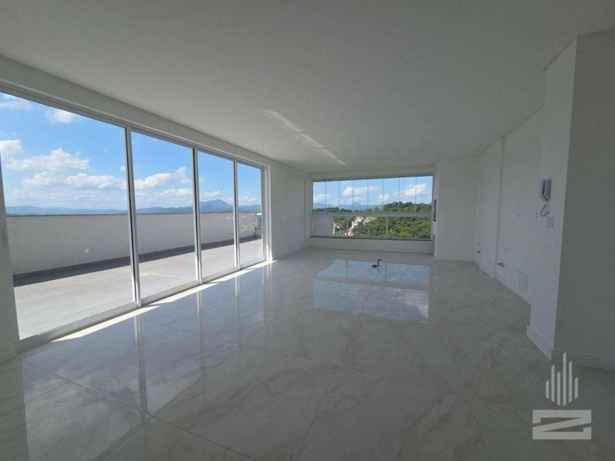 Cobertura com 3 dormitórios à venda, 220 m² por R$ 2.400.000,00 - Escola Agrícola - Blumenau/SC