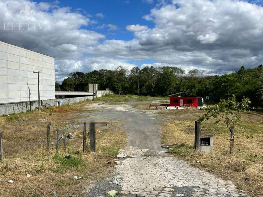 Terreno urbano; fins comerciais / residencial / industrial; corredor de serviços; ótima localização.