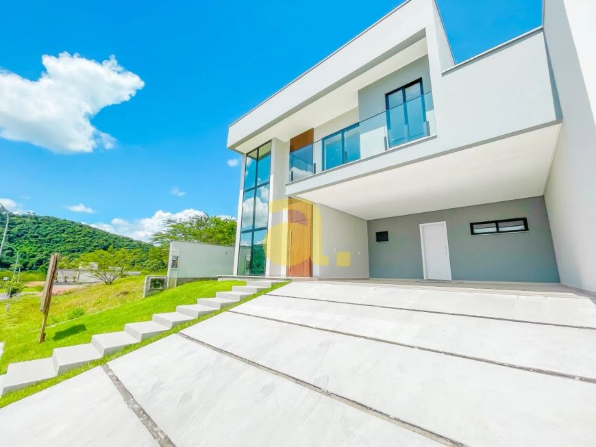 Casa nova de alto padrão a 8 minutos do Centro | Ponta Aguda, Blumenau