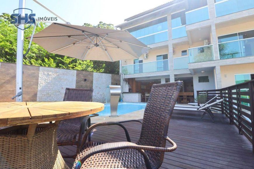 Casa com 4 suites à venda, 529 m² por R$ 1.750.000 - Água Verde - Blumenau/SC