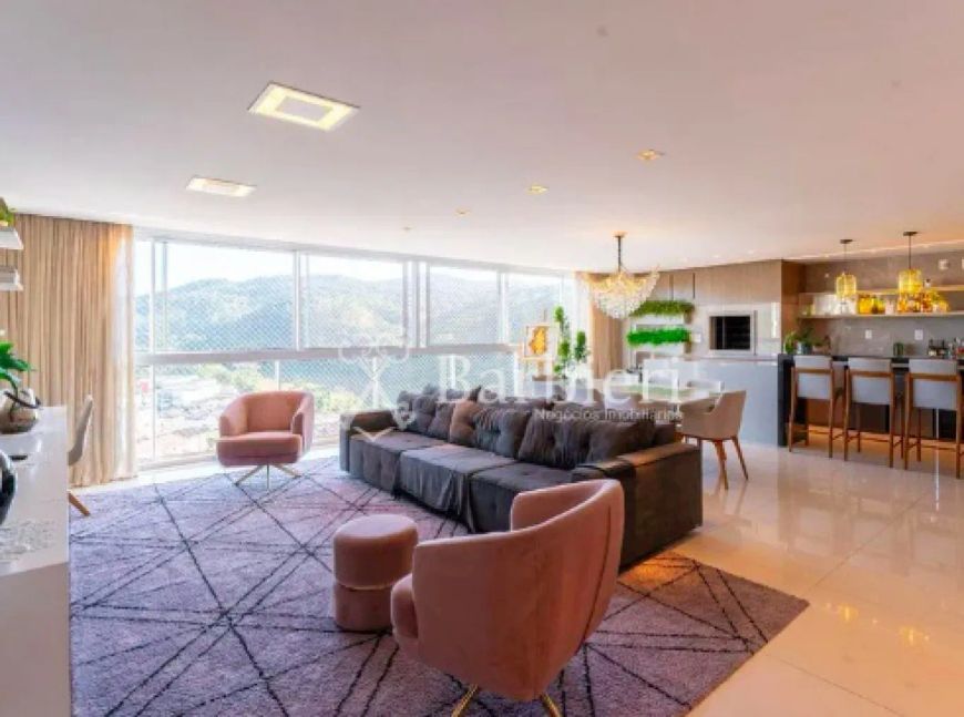 Apartamento 3 quartos sendo todos suítes com área 188,00 m² no bairro Vorstadt em Blumenau/SC