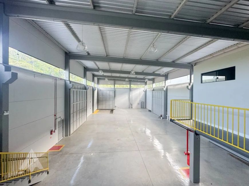 Galpão na Vila Formosa – Estrutura logística completa com 1.527 m².