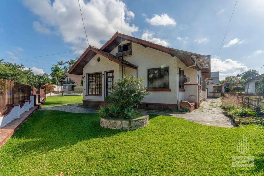 Casa com 5 dormitórios para alugar, 250 m² por R$ 11.111,89/mês - Itoupava Seca - Blumenau/SC