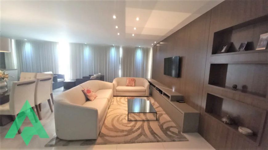 Amplo apartamento mobiliado à venda, no Bairro Vorstadt!