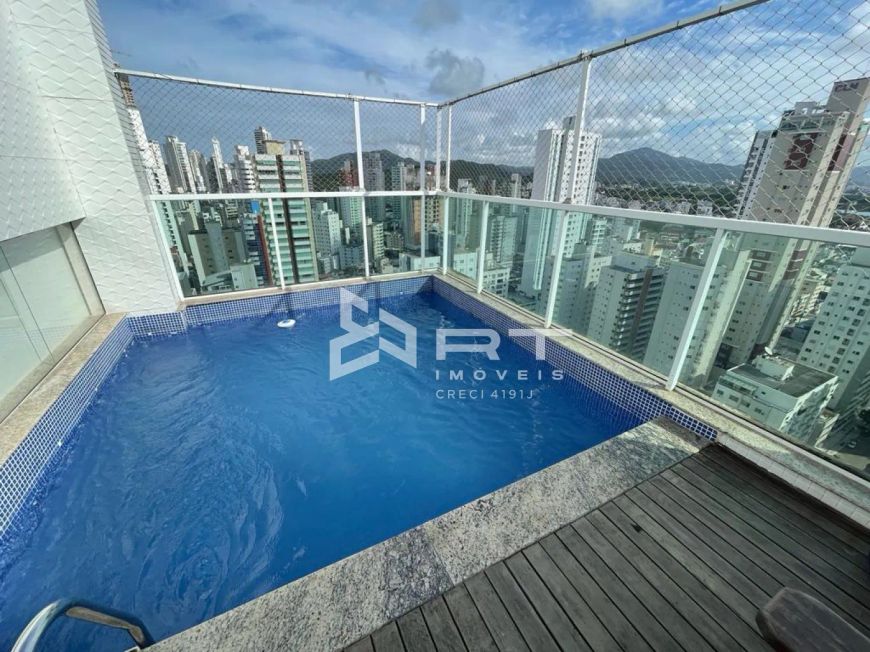 Ampla Cobertura Duplex a venda no Esquina Di Fiori Residence em Balneário Camboriú!!