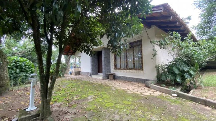 Sala comercial em casa no Bairro Centro, com amplo terreno