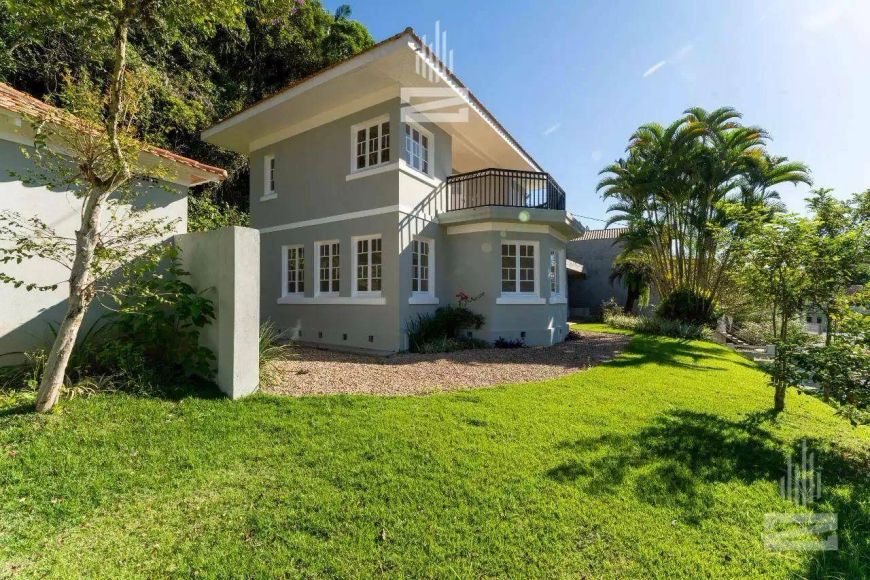 Incrível Casa à Venda com 3 Dormitórios e 435m² no bairro Ribeirão Fresco em Blumenau