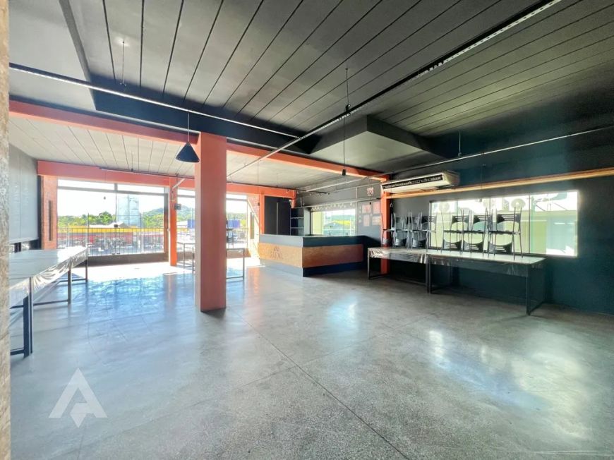 Sala Comercial no Bairro Itoupava Central.