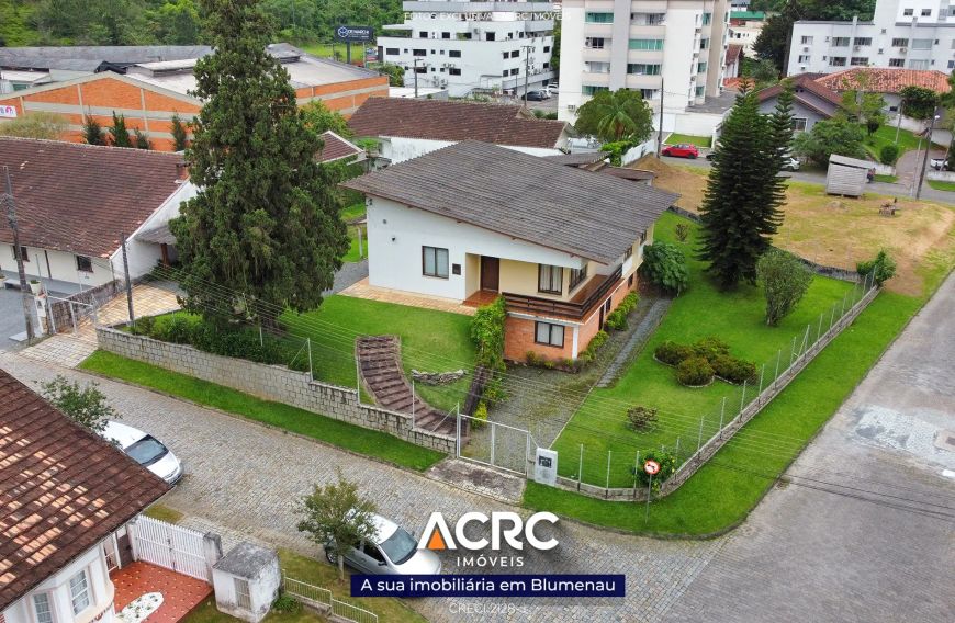 Casa para venda no bairro Ponta Aguda | ACRC Imóveis
