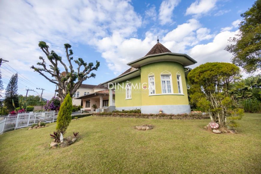 Casas a venda no bairro Testo Salto em Blumenau com terreno 2.130 m2!