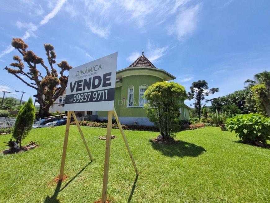 Casas a venda no bairro Testo Salto em Blumenau com terreno 2.130 m2!