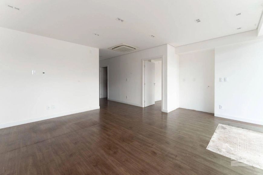 Excelente Sala Comercial para Locação com 226m² em Excelente Localização no bairro Centro de Blumena