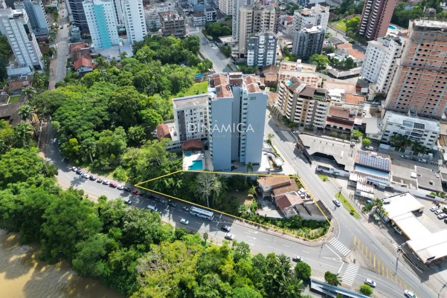 Terreno Comercial com 2.068m² em Ponta Aguda - Blumenau
