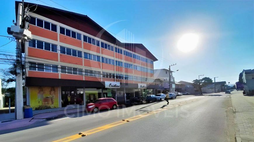 Sala Comercial e Escritório em Blumenau no Bairro Itoupava Norte - 1425 m²