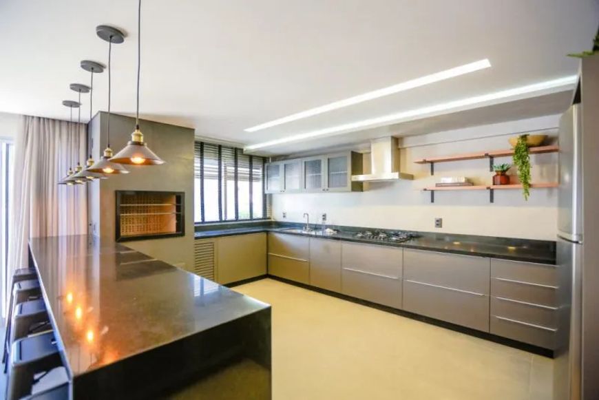 Apartamento a venda com 3 suítes e ambientes integrados no bairro Velha, em Blumenau