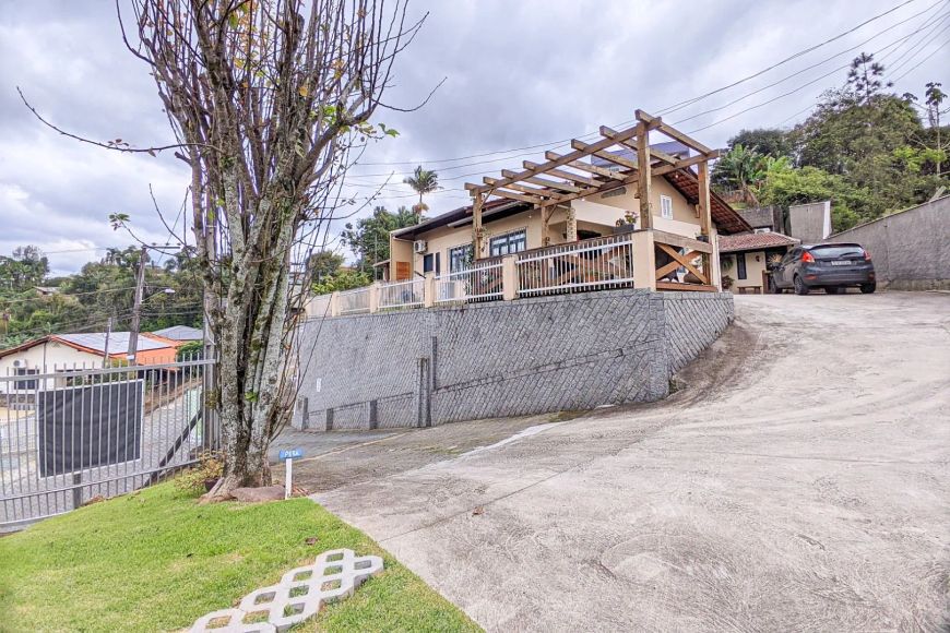 Casa com 6 dormitórios à venda, 126 m² por R$ 750.000,00 - Itoupava Norte - Blumenau/SC