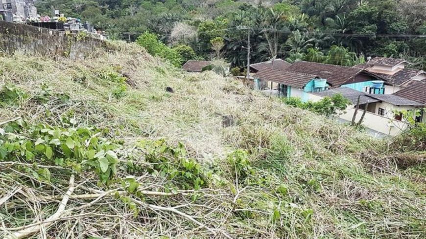 Terreno com 684m² no bairro do Salto/Escola Agrícola