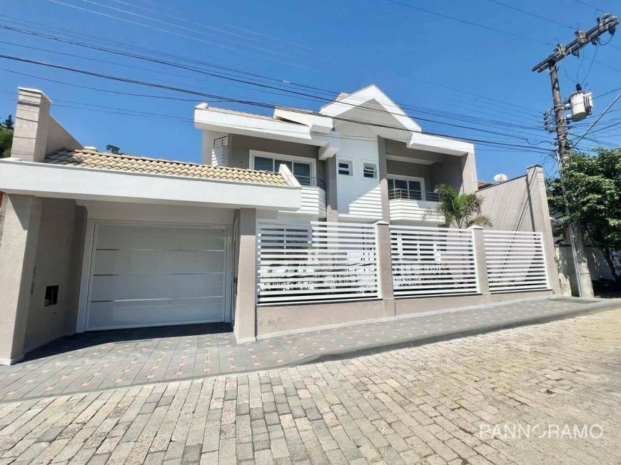 Casa com 3 dormitórios à venda, 423 m² por R$ 2.980.000,00 - Escola Agrícola - Blumenau/SC
