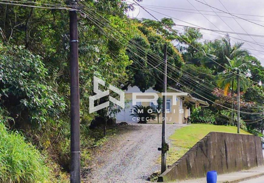 Excelente terreno com uma casa à venda no bairro Fortaleza Alta!