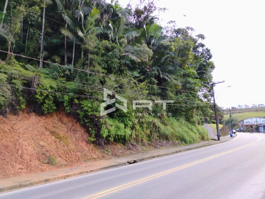 Excelente terreno com uma casa à venda no bairro Fortaleza Alta!