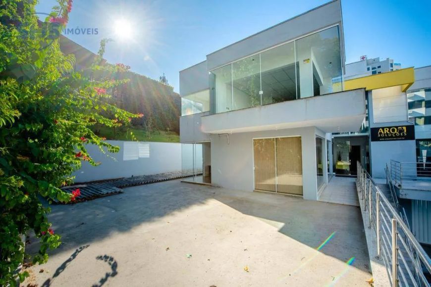 Casa com 4 dormitórios à venda, 477 m² por R$ 2.500.000,00 - Jardim Blumenau - Blumenau/SC