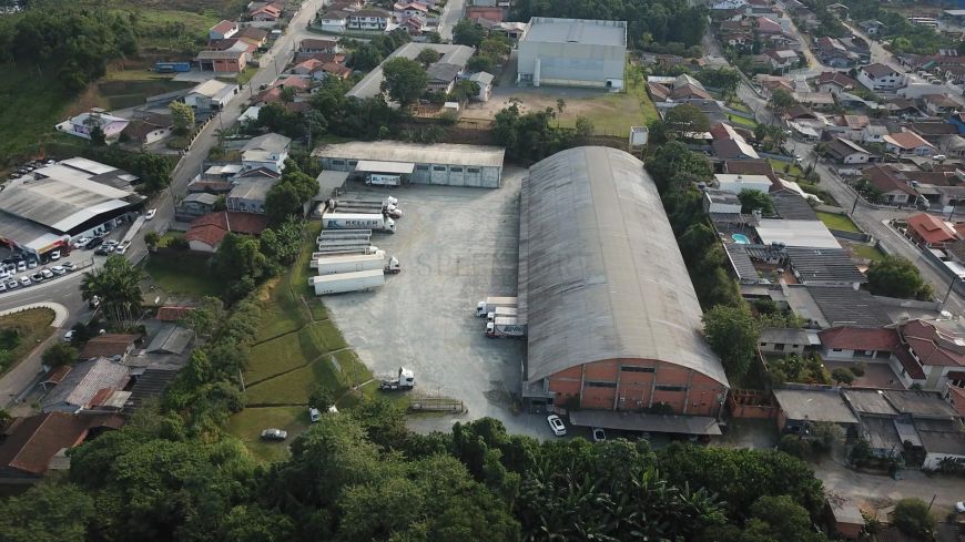 Terreno de aproximadamente 43.575 m2 frente BR 470 em Blumenau-SC