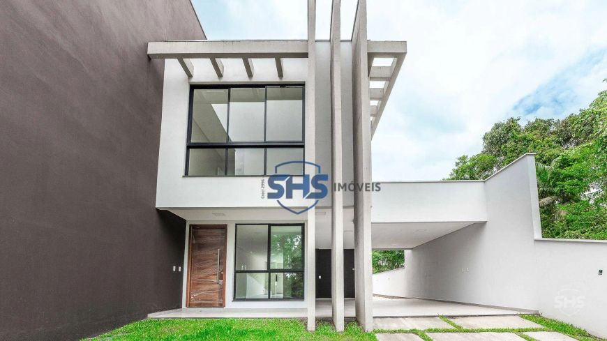 Casa com 3 Suites à venda, 204 m² por R$ 1.380.000 - Ponta Aguda - Blumenau/SC