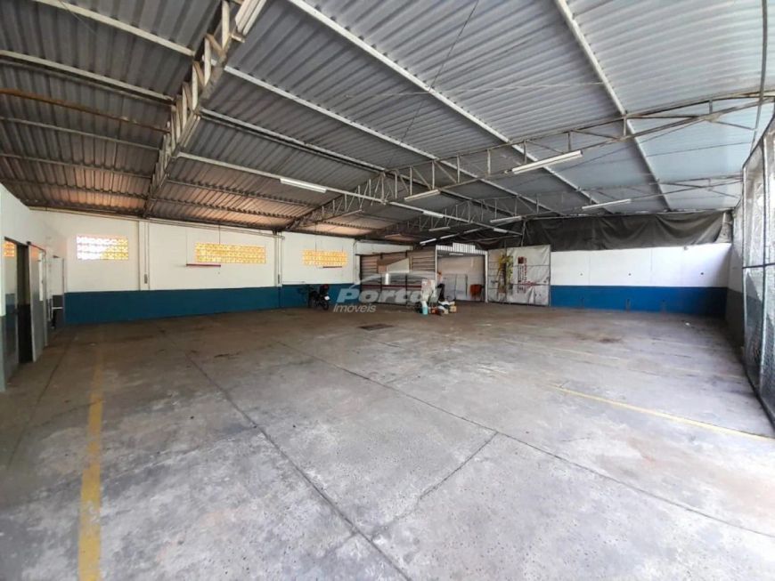 Galpões disponíveis para locação no bairro Velha – Blumenau/SC