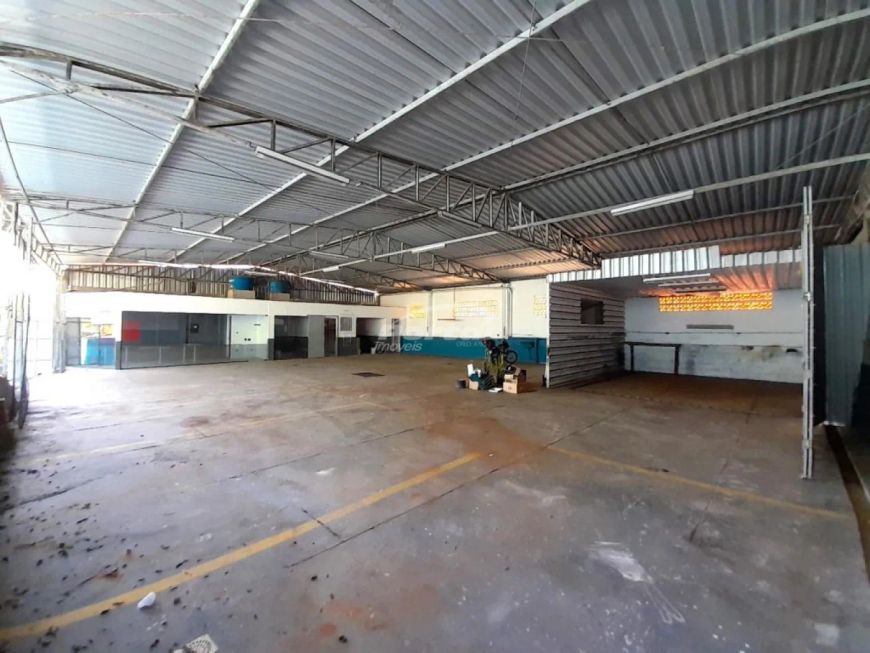 Galpões disponíveis para locação no bairro Velha – Blumenau/SC