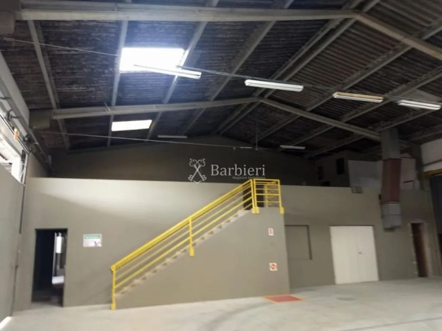 Galpão Industrial/Comercial para Venda: medindo 3.200 m² no bairro Itoupavazinha em Blumenau/SC