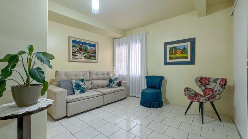 Sobrado com 3 quartos, sendo 1 suíte, 140,82 m², à venda por R$ 780.000,00 - bairro Velha - Blumenau