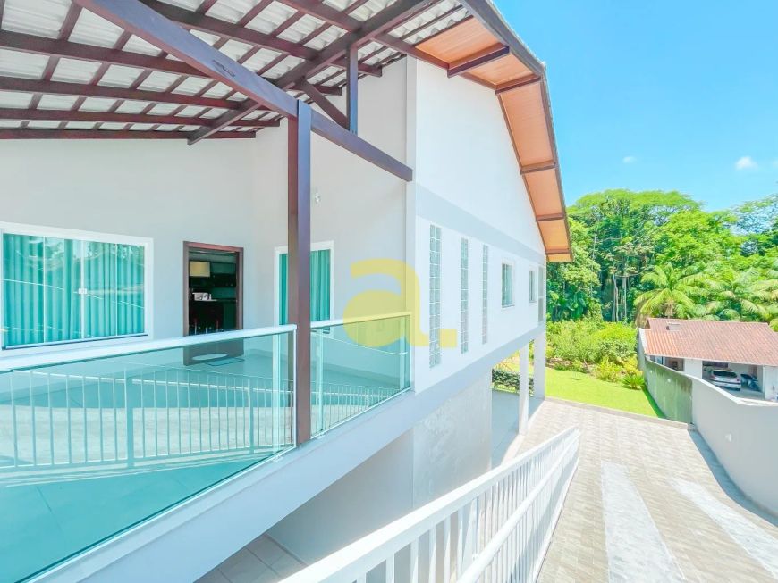 CASA EXCLUSIVA A VENDA BAIRRO ÁGUA VERDE - BLUMENAU