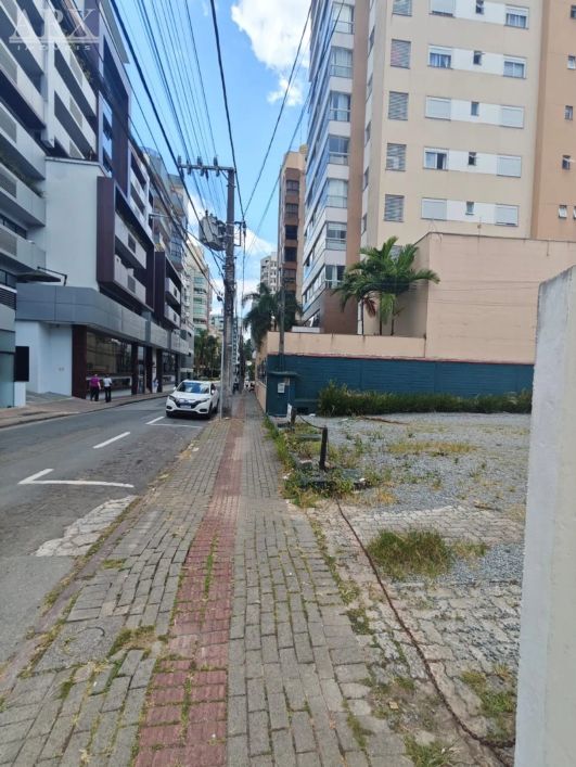 Casa Comercial para Locação – Jardim Blumenau.