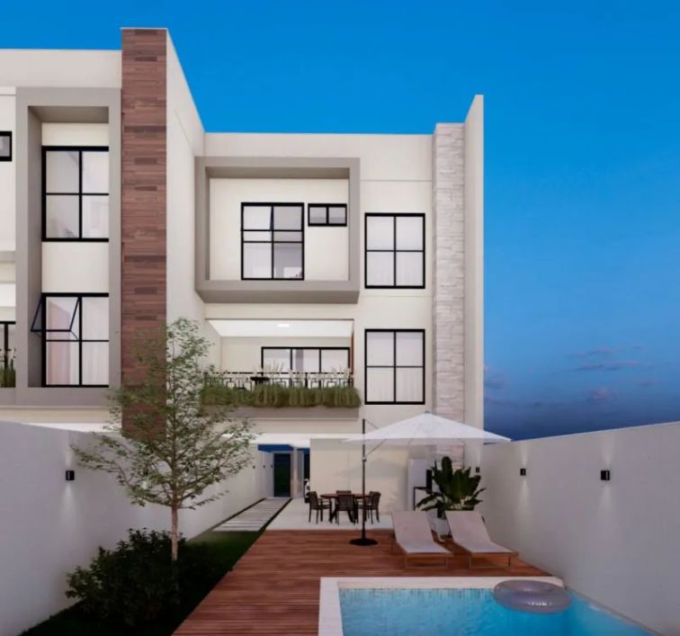 Casa triplex com 3 suítes e 4 vagas na garagem no bairro Escola Agrícola em Blumenau/SC