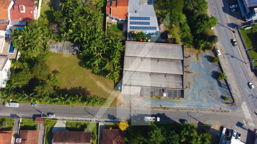 Excelente terreno com 4000m² de área na Escola Agrícola. Ideal para construção de casas, apartamento