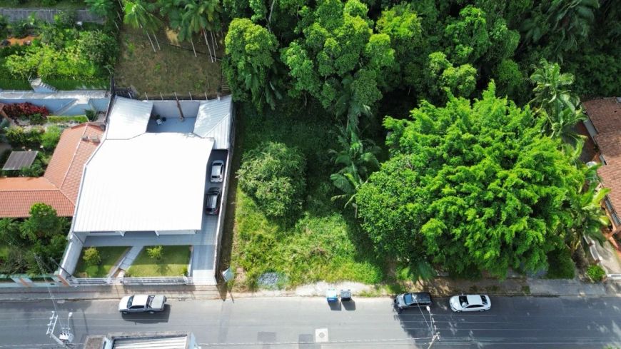 Terreno plano com 540,00m² de área total, no bairro Itoupava Norte em Blumenau!