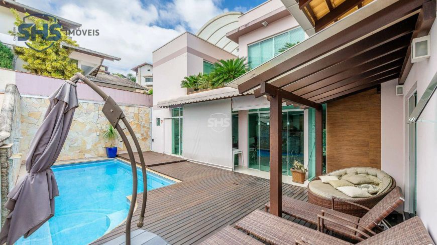 Casa com 3 dormitórios à venda, 425 m² por R$ 1.800.000,00 - Garcia - Blumenau/SC