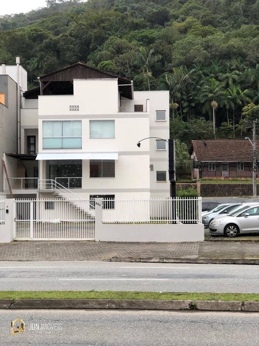 Imóvel comercial a venda no bairro Ponta Aguda.