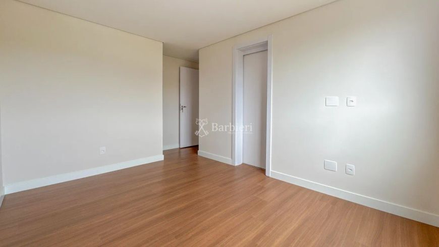 Cobertura duplex com 4 suítes, 216 m² de área privativa no bairro Água Verde em Blumenau/SC