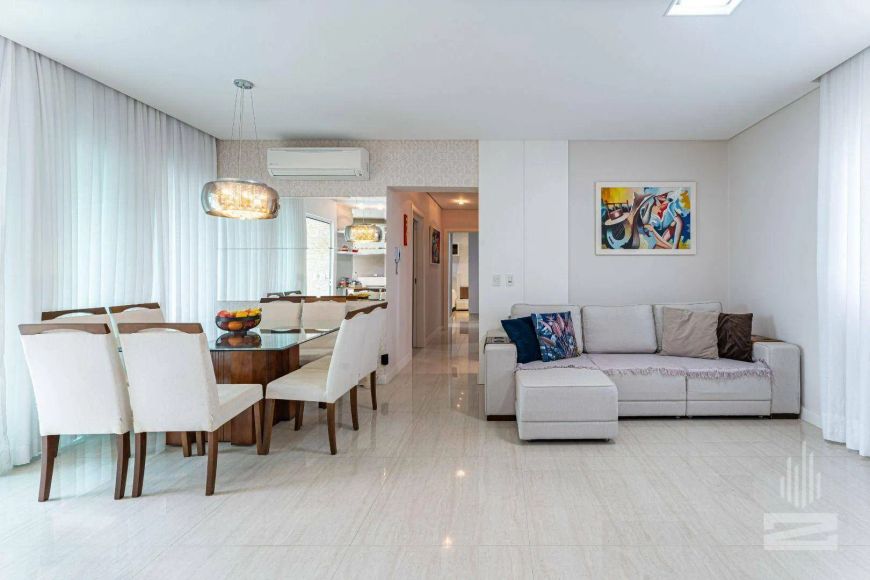 Apartamento à Venda 3 Suítes e Semimobiliado em Ótima Localização no bairro Velha em Blumenau
