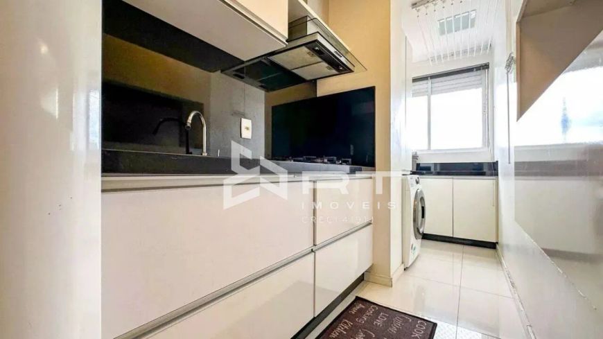 APARTAMENTO SEMIMOBILIADO À VENDA NO BAIRRO DA VELHA!
