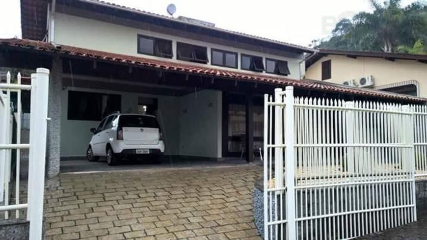 Casa com 3 dormitórios à venda, 261 m² por R$ 1.200.000,00 - Velha - Blumenau/SC
