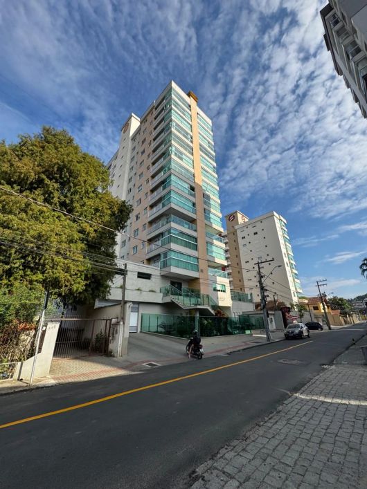 Apartamento para venda possui 78 metros quadrados com 2 quartos