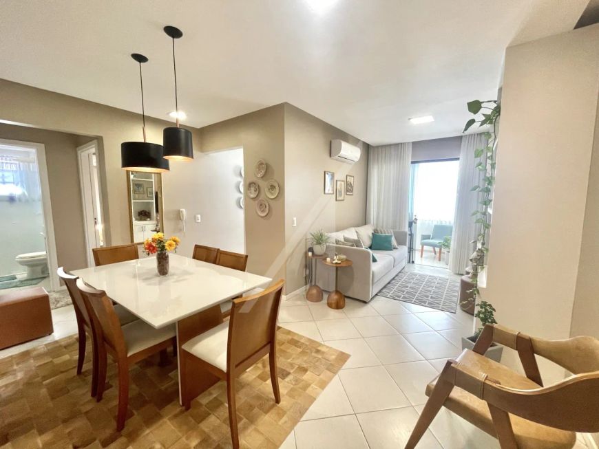 ABELARDO IMOVEIS - Ótimo apartamento na Vila Nova.Sala de visita e jantar, 2 dormitórios, sendo uma