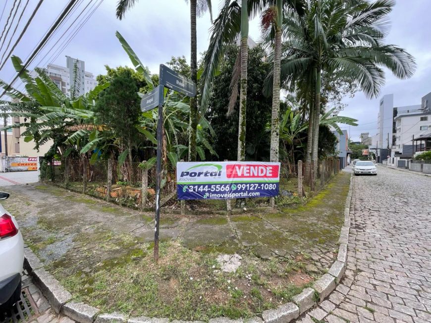 Terreno Bairro da Velha próximo Villa Germânica 330 m² frente 13,25m fundo 15,00m laterais 25,50m ZO